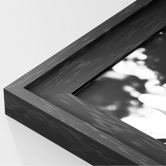 Black Frame 11 x 14 to safe-keep your memories and decorate your room with Style - Picture 4 of 4